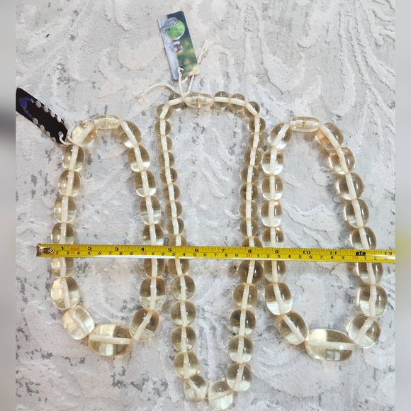 Chunky Acrylic Statement Necklace w/Screw Clasp - Rounds - Picture 14 of 15